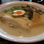 土佐市で本格的な豚骨の味を気軽に！特製豚骨しぼり汁まるせいラーメン【土佐市高岡】