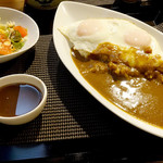 野菜の風味と後からくる辛味がクセになる！カレー専門店 おばカレー【高知市本町】