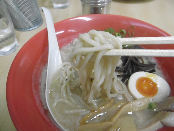 駅拉麺　ニンニクしょうゆラーメン2