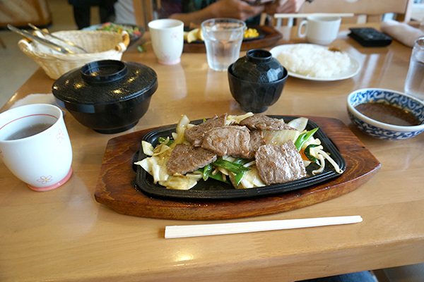 さめうら荘 焼肉定食