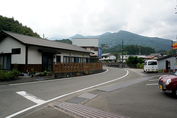 満天の星本店 船戸郵便局右折