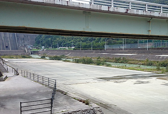 早明浦ダム 広場