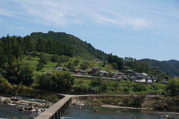 道の駅 四万十大正への道のり にあった四万十川の沈下橋