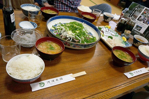 二階の上町食堂で昼食タイム♪