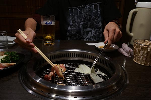 肉屋の焼肉ぷるこぎ グリルで焼く